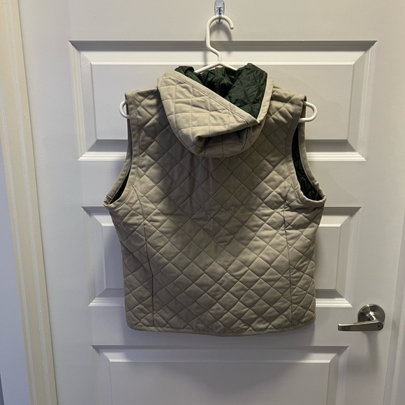 Hooded Vest - Picture 3 of 3